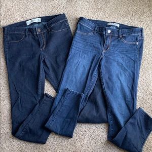 2 Hollister jeggings size 5s! 👖